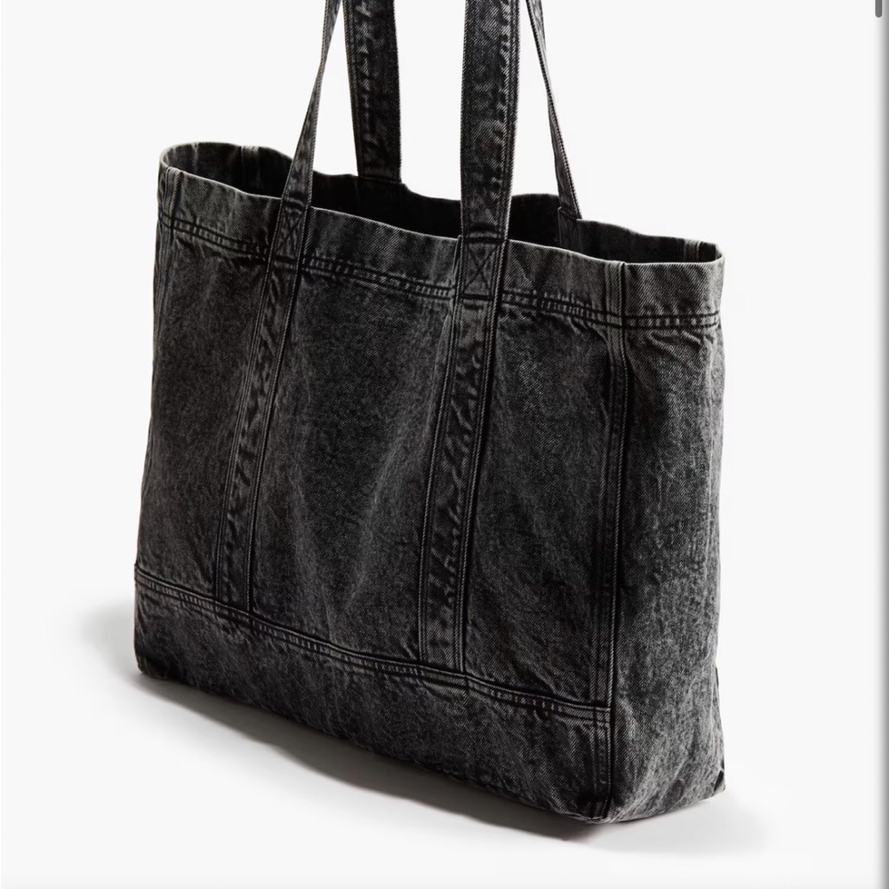 H & M Black Denim Tote Bag Shopper in rigid cotton denim with a washed look. - Picture 2 of 2